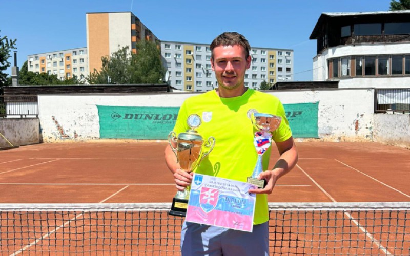 VÍŤAZSTVO KADETA  AOS NA MAJSTROVSTVÁCH OZBROJENÝCH SÍL SR V TENISE
