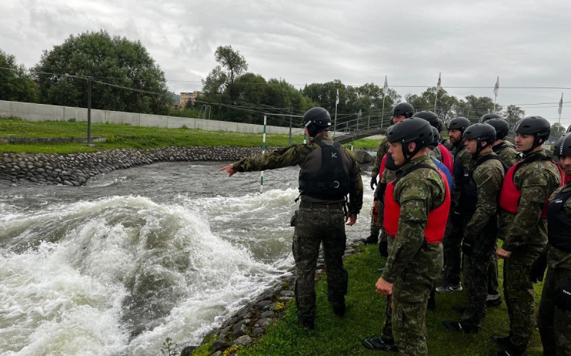 Výcvik prieskumných jednotiek na vode