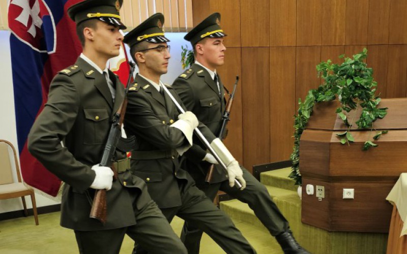 Slávnostný nástup k výročiu SNP a prijatiu Ústavy SR