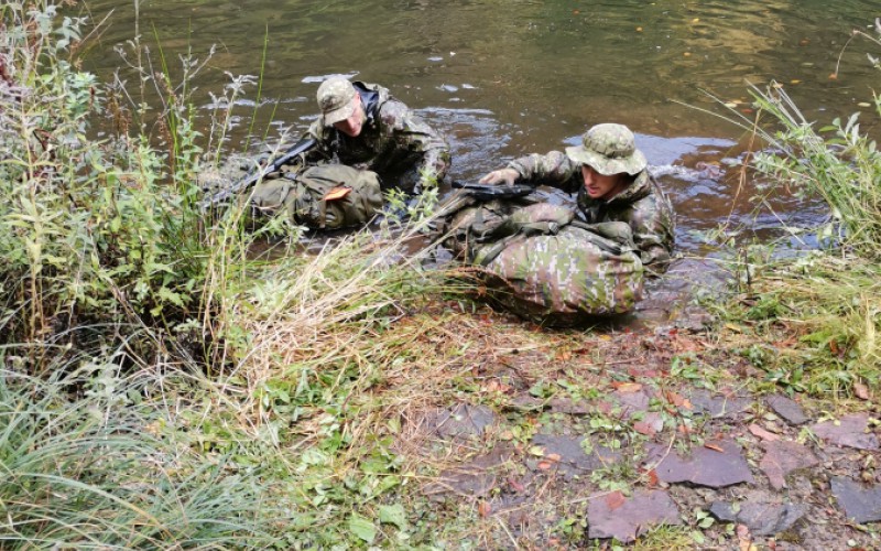 SIAHLI NA DNO SVOJICH SÍL: VEĽKÝ ÚSPECH KADETOV NA SÚŤAŽI PRIESKUMNÝCH TÍMOV