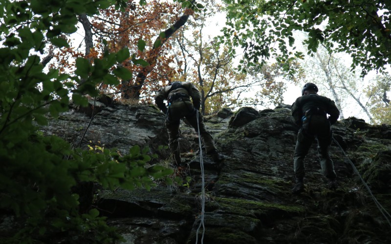 SIAHLI NA DNO SVOJICH SÍL: VEĽKÝ ÚSPECH KADETOV NA SÚŤAŽI PRIESKUMNÝCH TÍMOV