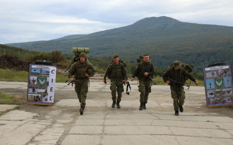 SIAHLI NA DNO SVOJICH SÍL: VEĽKÝ ÚSPECH KADETOV NA SÚŤAŽI PRIESKUMNÝCH TÍMOV