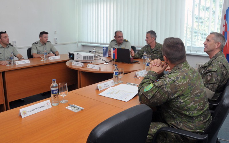 Delegácia z gréckej vojenskej akadémie navštívila AOS