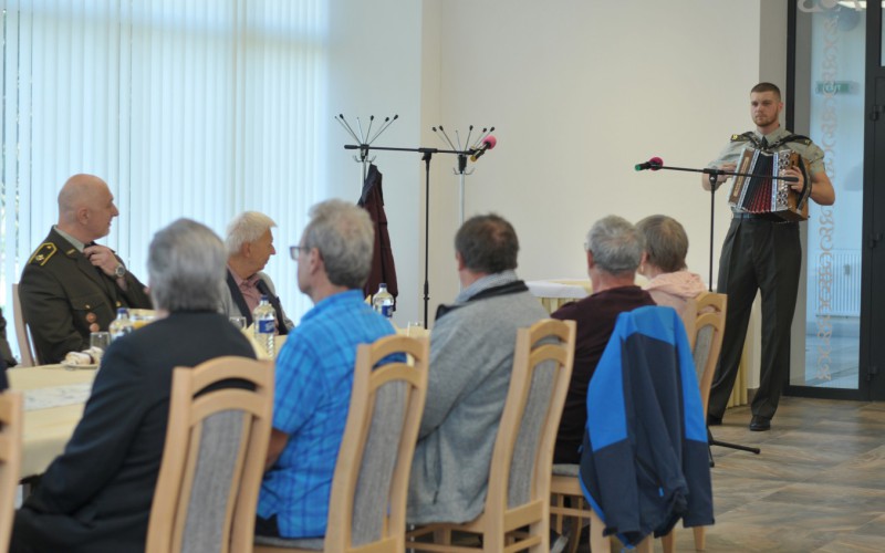 Október – Mesiac úcty k starším