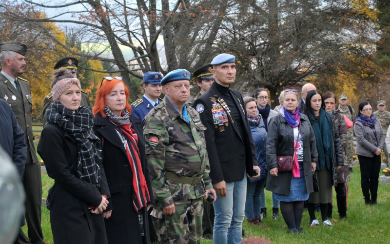Pietna spomienka na vojenskom cintoríne v Liptovskom Mikuláši
