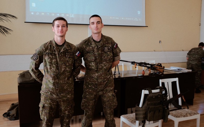 Aktívne prezentujeme možnosti štúdia a oslovujeme stredoškolákov po celom Slovensku