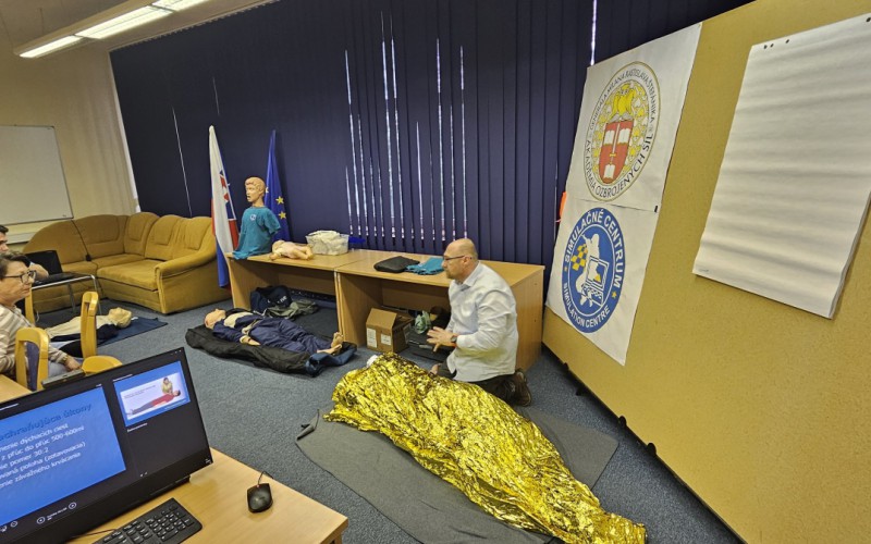 Simulačné centrum organizovalo kurz pomoci pri leteckých nešťastiach