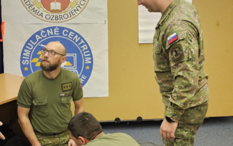 Simulačné centrum organizovalo kurz pomoci pri leteckých nešťastiach