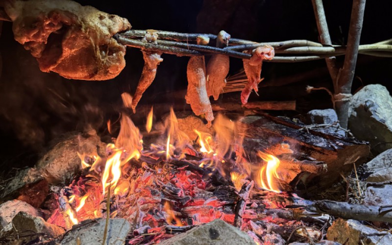 Budúci vojenskí piloti na zimnom výcviku v prežití