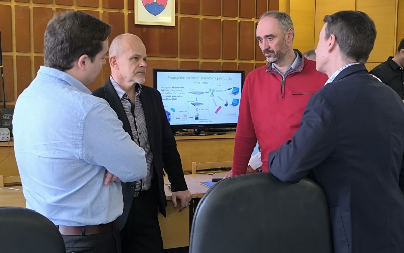 Neverejná bunková mobilná sieť 5G na AOS: Inovácia v oblasti komunikácií a velenia