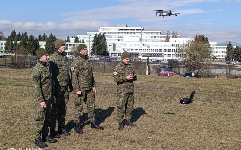 Študenti absolvovali výcvik poučených osôb