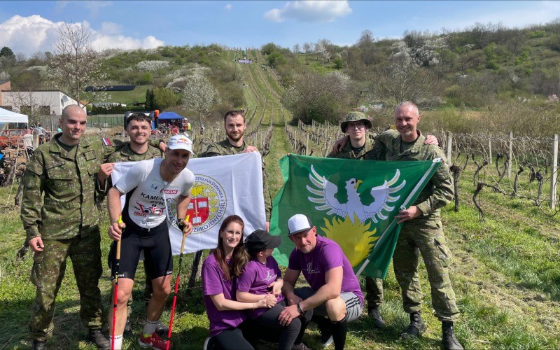 12-hodinový charitatívny beh vinohradom