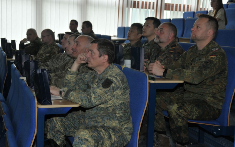 Vojenskí diplomati navštívili Akadémiu ozbrojených síl