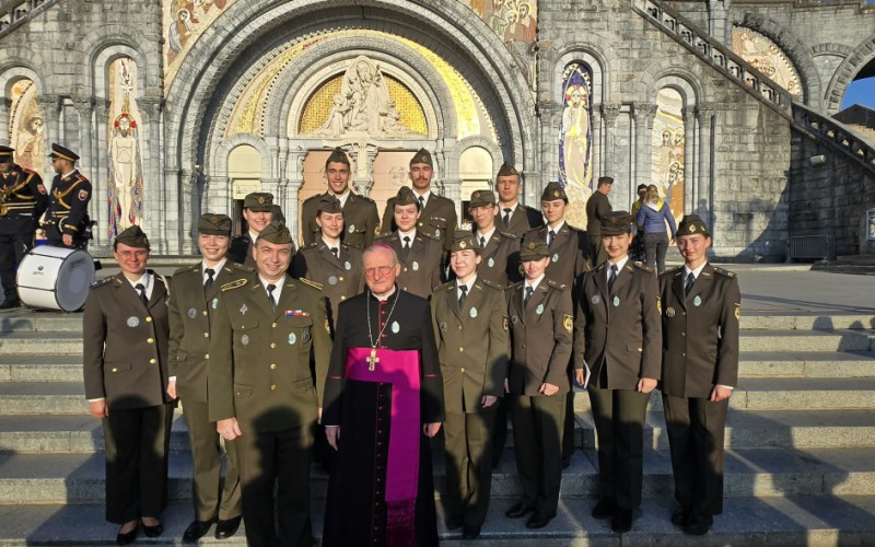 Kadeti na medzinárodnej vojenskej púti v Lurdoch