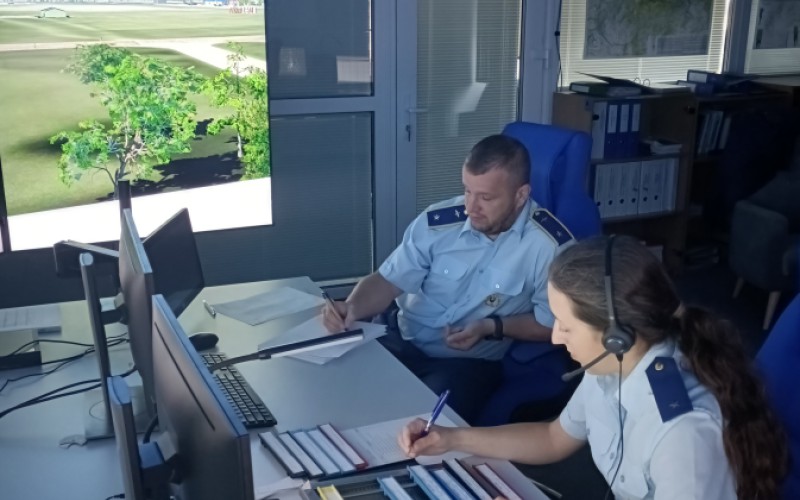 PRESKÚŠANIE NA INŠTRUKTORA A VÝCVIK LETISKA MALACKY NA SIMULAČNOM CENTRE AOS