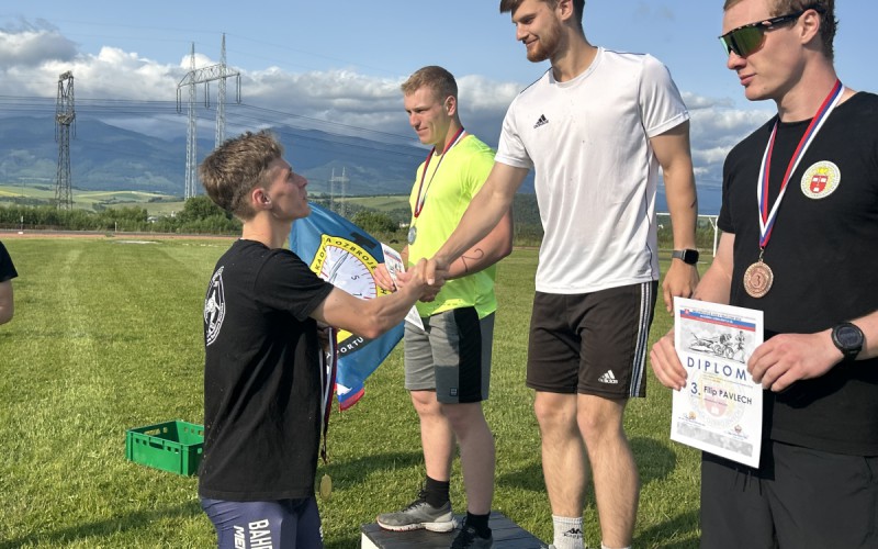 Majstrovstvá AOS v triatlone