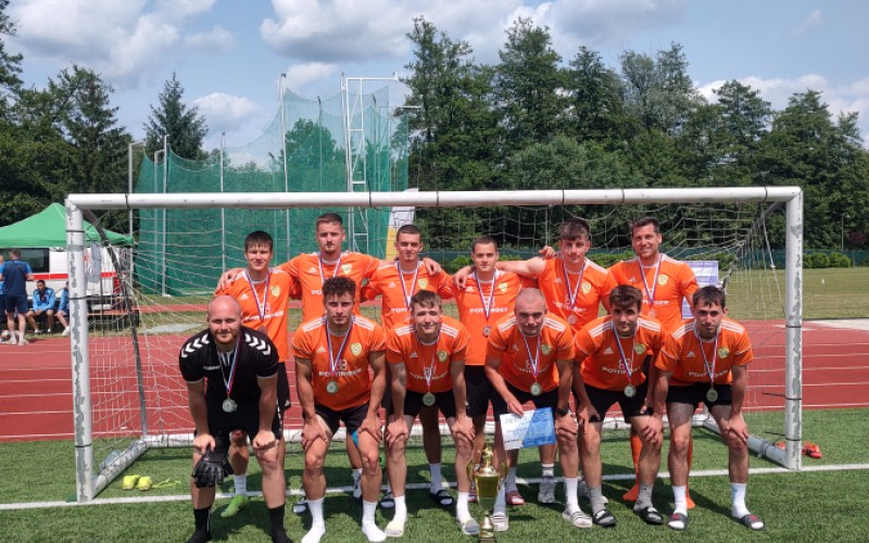 Kadeti AOS úspešne reprezentovali na turnaji v malom futbale