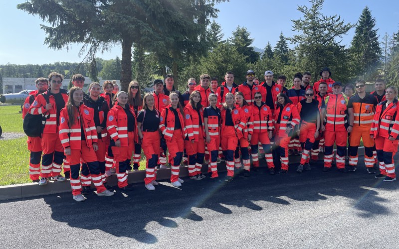 Výcvik zdravotníckych záchranárov na AOS