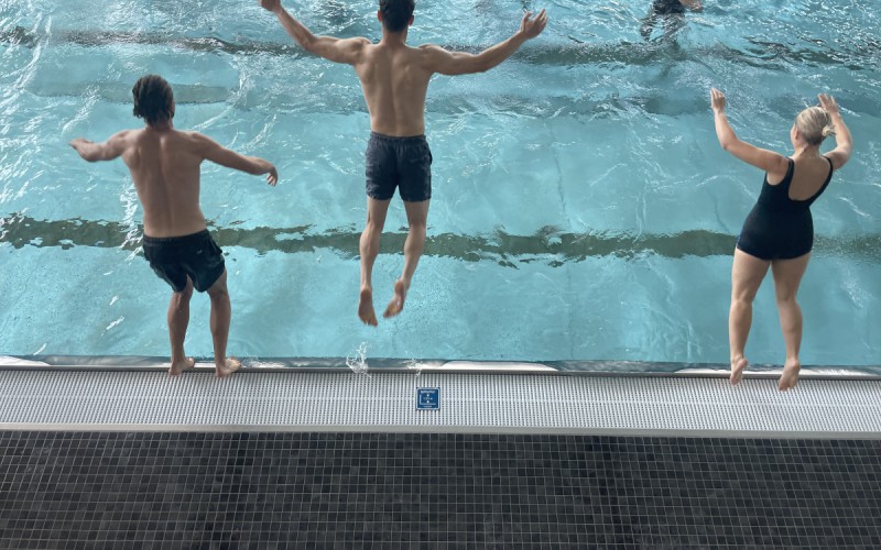 Výcvik zdravotníckych záchranárov na AOS