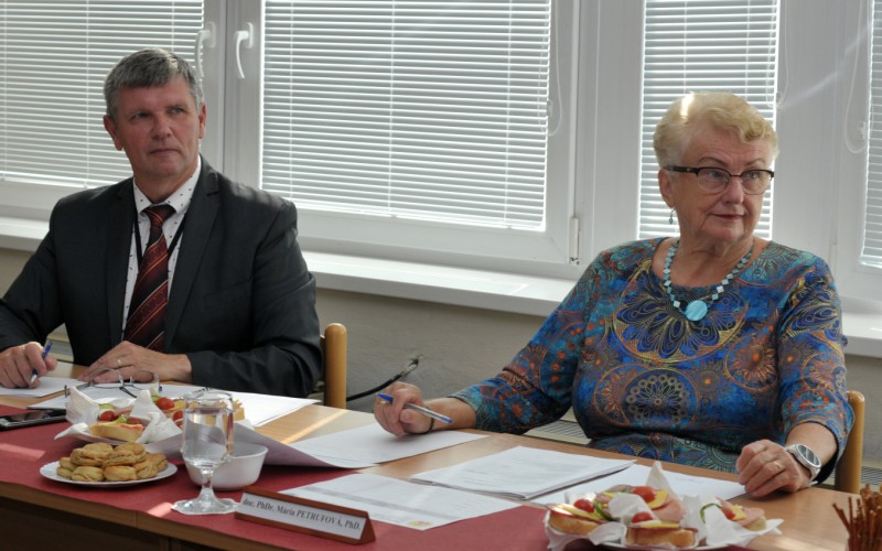 Slávnostné ukončenie doplňujúceho pedagogického štúdia na AOS