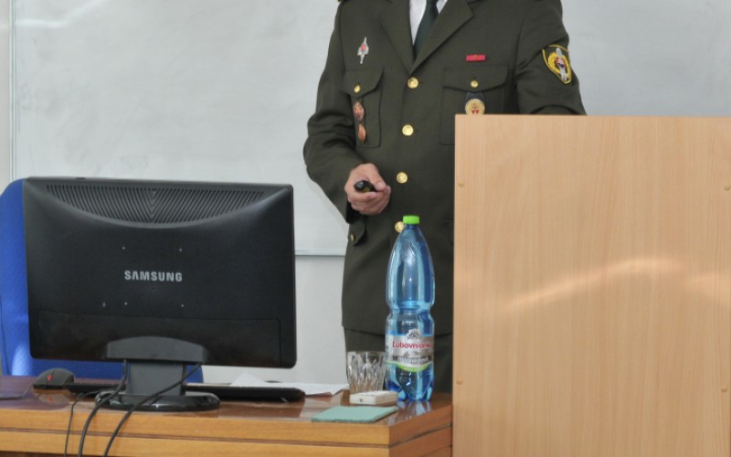 Slávnostné ukončenie doplňujúceho pedagogického štúdia na AOS