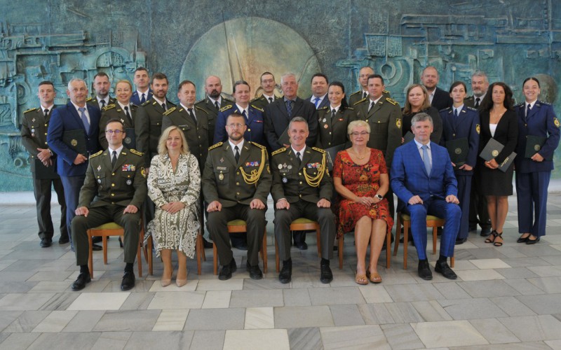 Slávnostné ukončenie doplňujúceho pedagogického štúdia na AOS