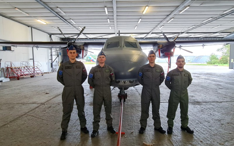 Noví piloti posilnili 46. krídlo Kuchyňa