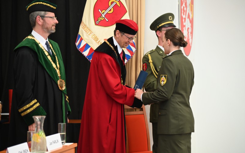 Promócie kadetov AOS na Vojenskej lekárskej fakulte Univerzity obrany