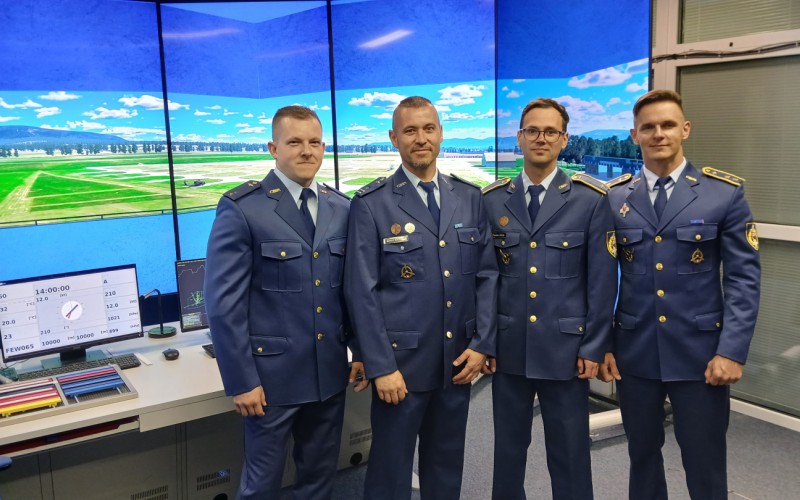 VÝCVIK LETISKA MALACKY A PREŠOV NA SIMULAČNOM CENTRE AOS