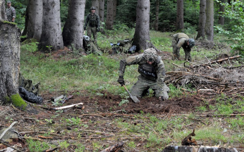 Záverečné cvičenie letného výcviku preverilo odolnosť našich prvákov