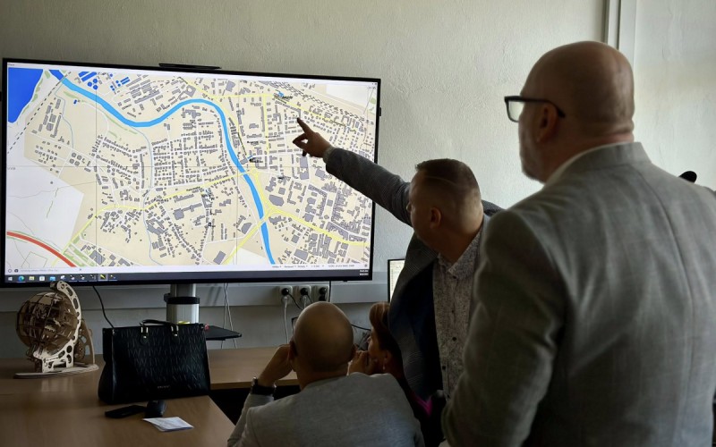 V Liptovskom Mikuláši sa vykoľajil vlak s benzénom!!!