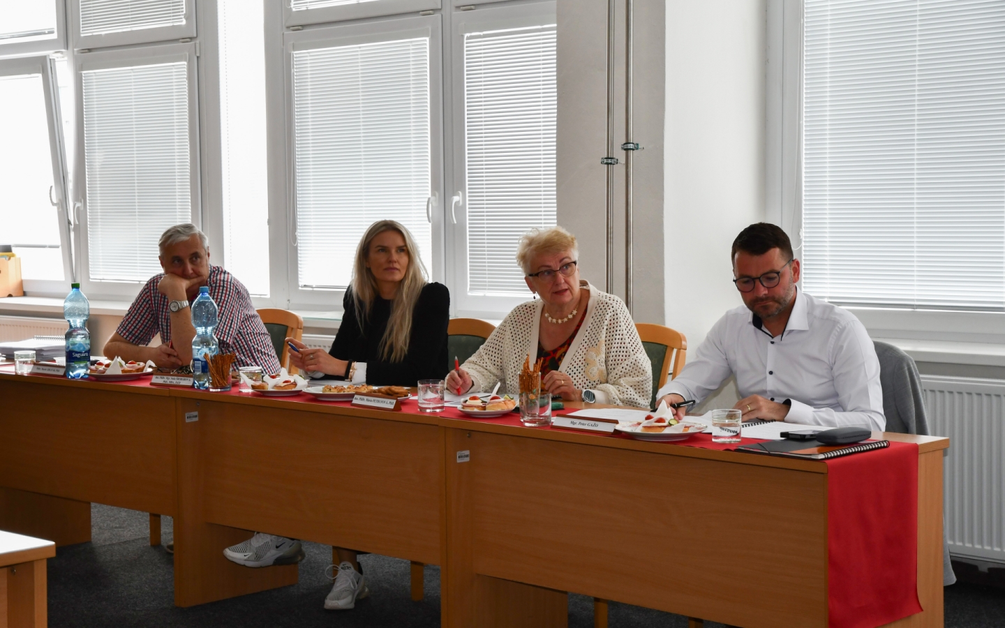 Úspešné ukončenie doplňujúceho pedagogického štúdia