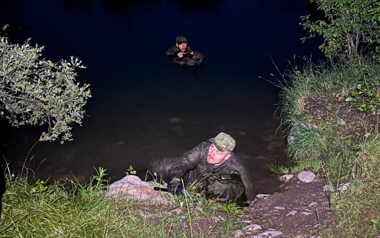Kurz Combat Swimmer 2026 úspešne pripravil nových cvičiteľov a inštruktora vojensko-praktického plávania