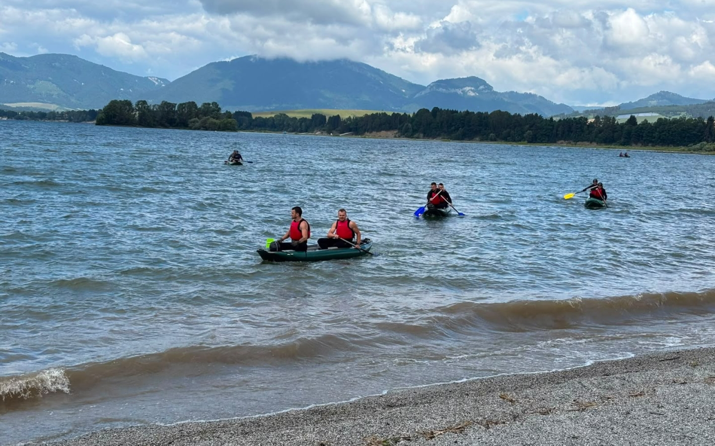 Kurz Combat Swimmer 2026 úspešne pripravil nových cvičiteľov a inštruktora vojensko-praktického plávania