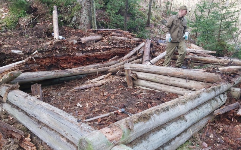 Prváci pomáhali s opravou  zásobovacieho bunkra
