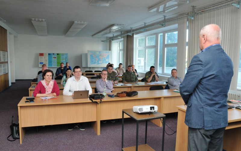 Vysoký záujem o kurz „Krízový manažment, integrovaný záchranný systém, civilná ochrana“