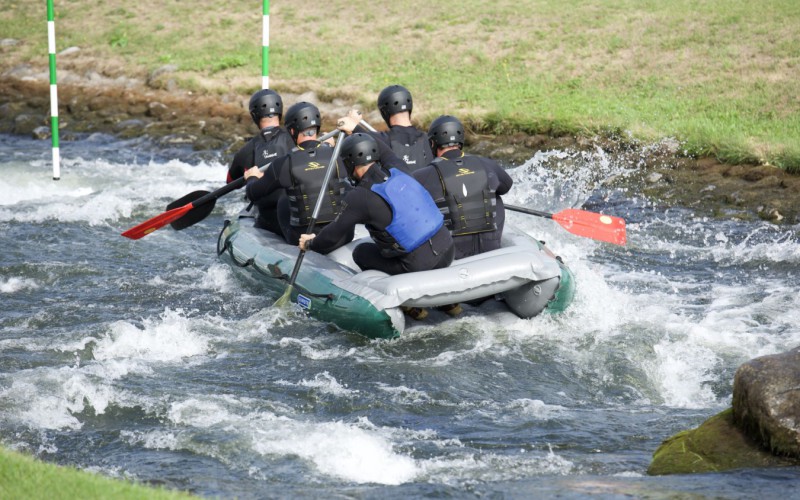Výcvik členov špeciálnych síl vo vodnom prostredí