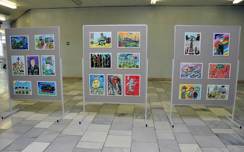 Výstava „Vojaci očami detí“ v priestoroch akadémie