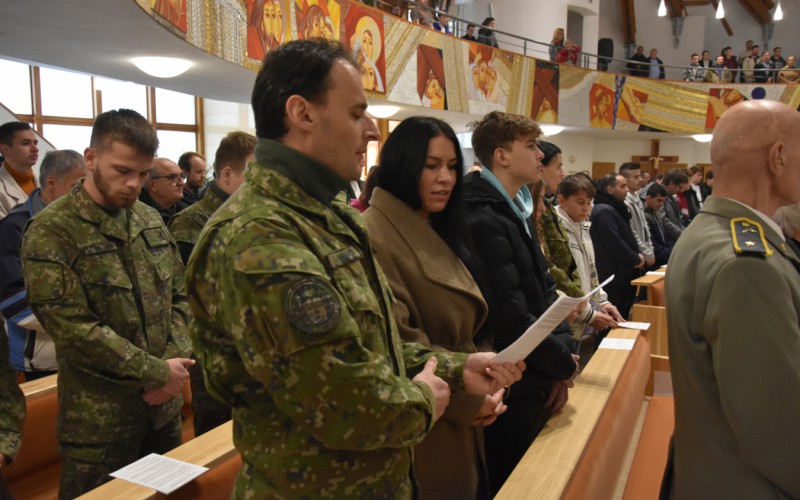 Stretnutie mladých s vojenským ordinárom