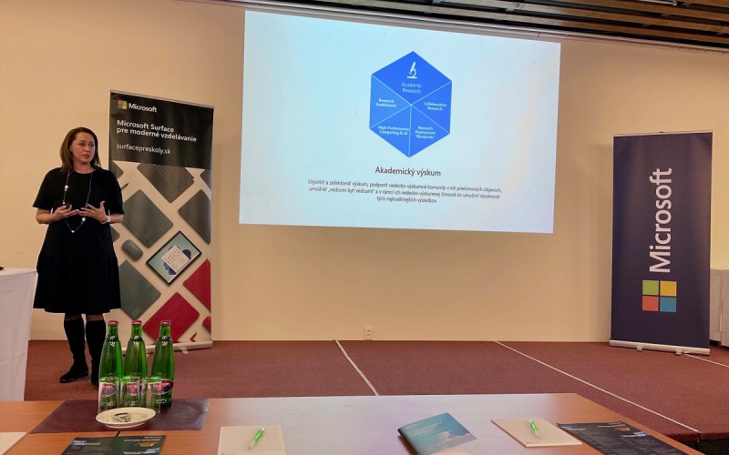 Univerzity  univerzitám