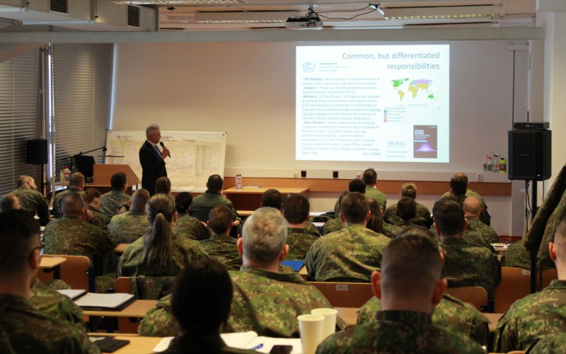 Slovenský veľvyslanec Urban Rusnák prednášal v 28. ZVŠK