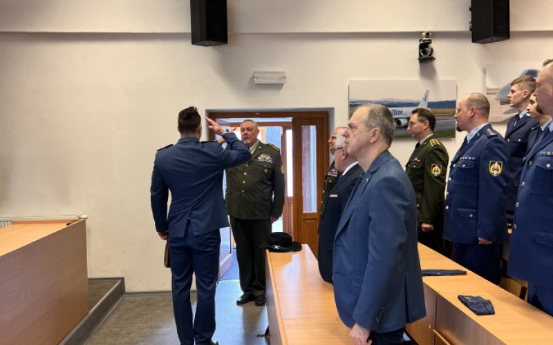 Poďakovanie za dlhoročnú prácu v prospech leteckého vzdelávania