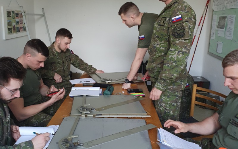 Odborná príprava delostreleckých učňov v praxi