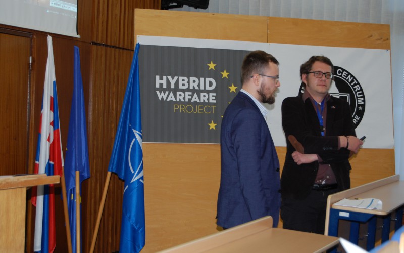 Interdisciplinary education and training on hybrid threats