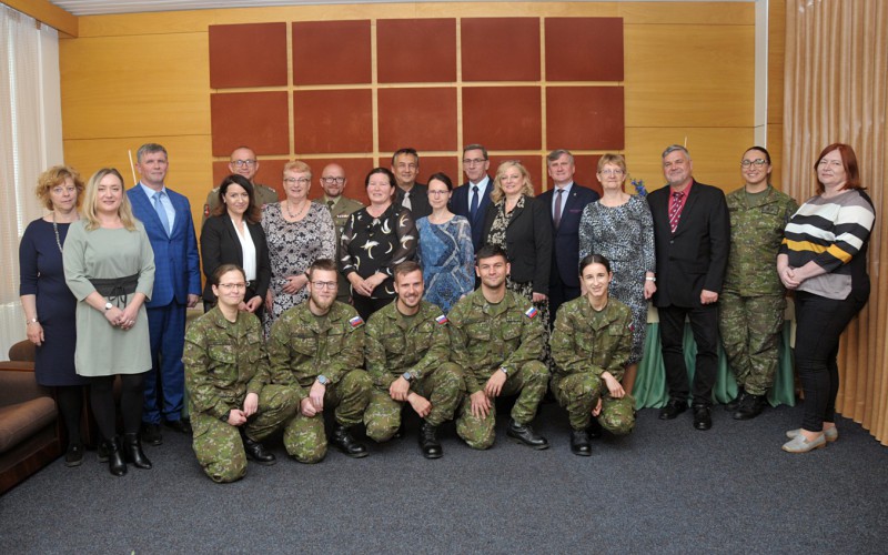 New trends in professional training and career development of professional soldiers