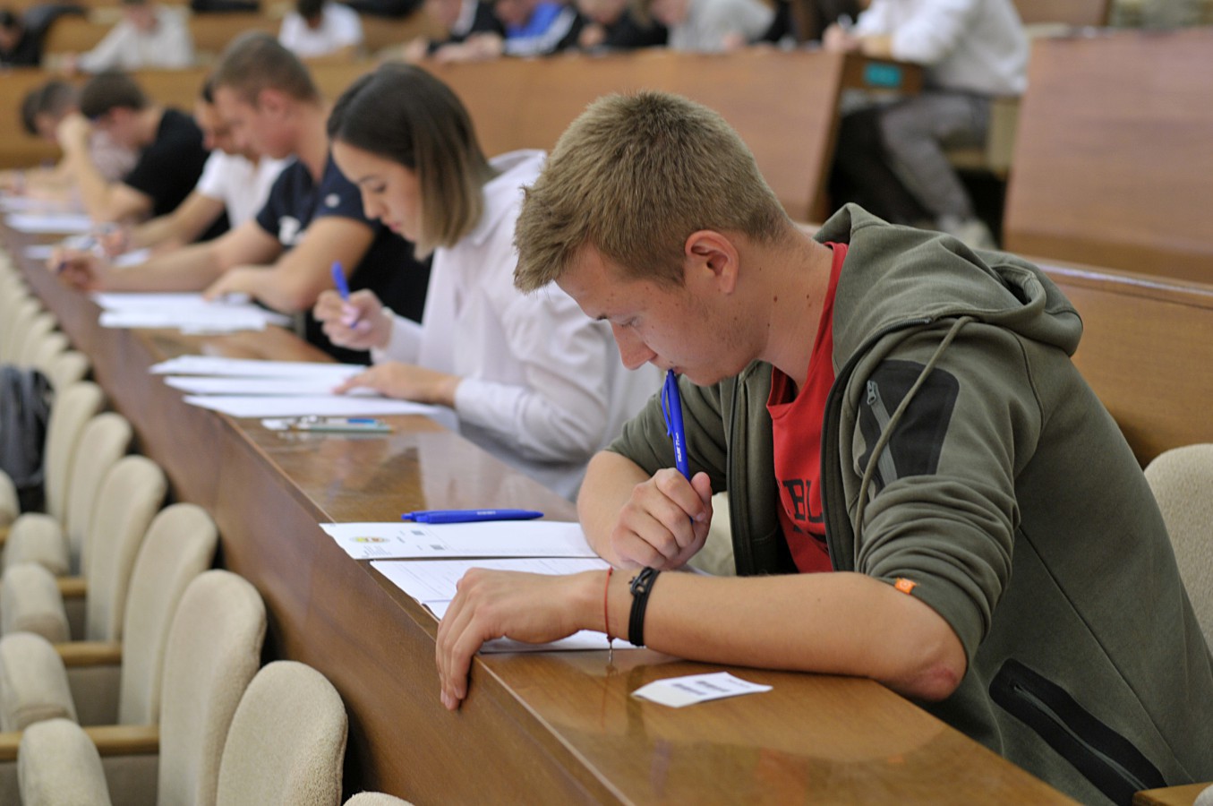 Vedomostné prijímacie skúšky na AOS
