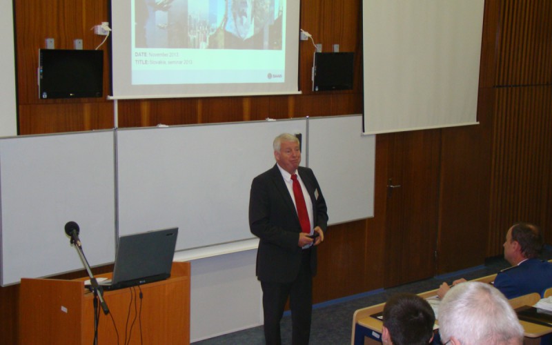 Konferencia "Výzbroj a technika pozemných síl 2013"