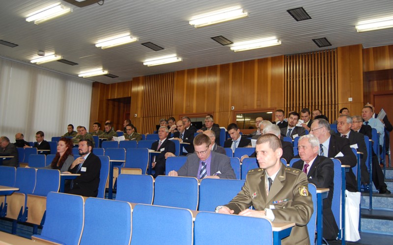 Konferencia "Výzbroj a technika pozemných síl 2012"