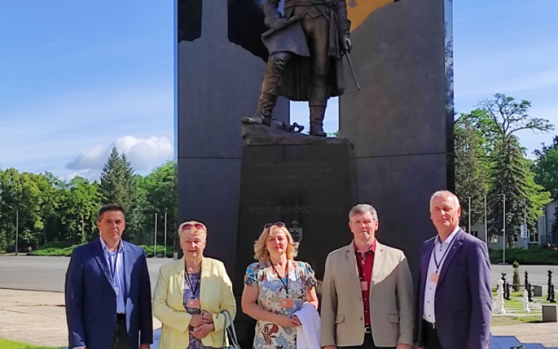 Inštitút vodcovstva - akadémia vojenských lídrov Military akademia of Lan Forces gen. T. Kosciuszka –Wroclaw Poľsko