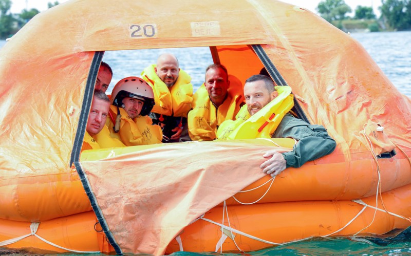 Kurz núdzového opustenia leteckej techniky pri páde na vodnú hladinu